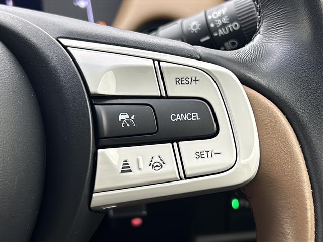 フィット リュクス 純正ナビ バックカメラ ETC 前後ドライブレコーダー レーダークルーズコントロール ハーフレザー シートヒーター プッシュスタート スマートキー オートライト オートマチックハイビーム フォグランプ(8枚目)