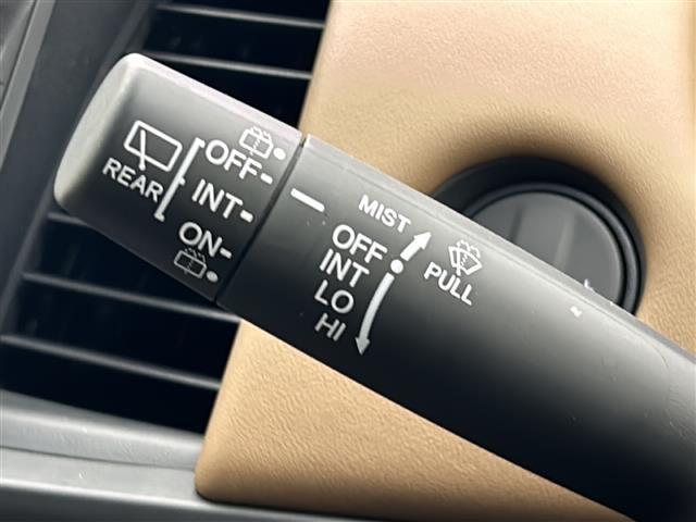 フィット リュクス 純正ナビ バックカメラ ETC 前後ドライブレコーダー レーダークルーズコントロール ハーフレザー シートヒーター プッシュスタート スマートキー オートライト オートマチックハイビーム フォグランプ(9枚目)