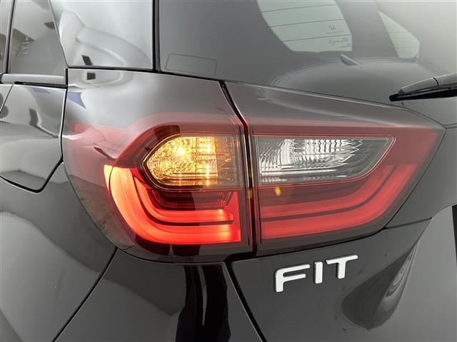 フィット リュクス 純正ナビ バックカメラ ETC 前後ドライブレコーダー レーダークルーズコントロール ハーフレザー シートヒーター プッシュスタート スマートキー オートライト オートマチックハイビーム フォグランプ(30枚目)