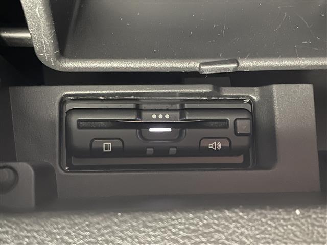 セレナ ハイウェイスターV 純正SDナビ BT接続/フルセグTV 純正16インチAW プロパイロット アラウンドビューモニター エマージェンシーブレーキ プロパイロットパーキング 側方/後方支援 純正フルエアロ 両側パワスラ(17枚目)