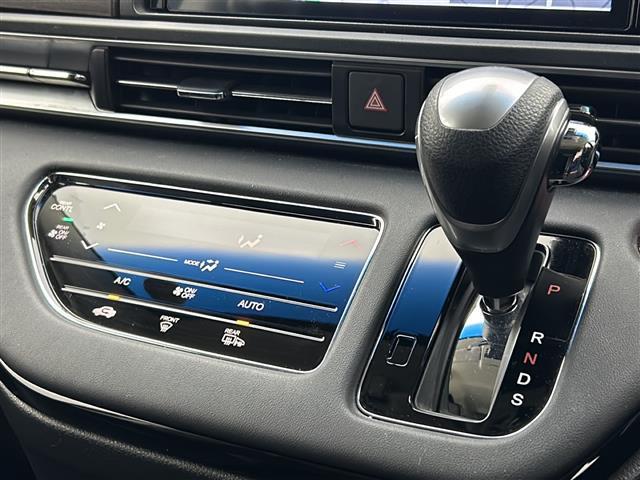 オデッセイ アブソルート 両側パワースライドドア 純正10インチナビ 全方位カメラ ビルトインETC2.0 ホンダセンシング レーダークルーズコントロール デジタルインナーミラー ハーフレザー パワーシート プッシュスタート(21枚目)