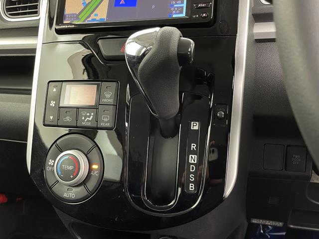 タント カスタムＸ　ＳＡ　純正ナビ　スマートアシスト　パワースライドドア　バックモニター　ＨＩＤヘッドランプ　フォグランプ　スマートキー　プッシュスタート　純正アルミ　ＥＴＣ　フルオートエアコン　オートライト　禁煙車（14枚目）