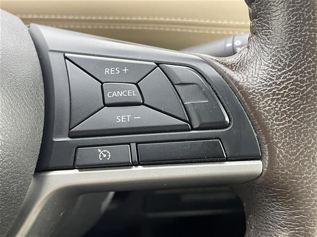 セレナ Ｘ　純正９型ナビ　１２型フリップダウンモニター　両側パワースライドドア　アラウンドビューモニター　フルセグＴＶ　ＴＶキャンセラー　Ｂｌｕｅｔｏｏｔｈオーディオ　ＬＥＤヘッドライト　エマージェンシーブレーキ（6枚目）