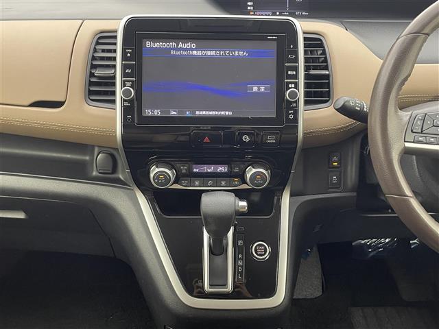 セレナ Ｘ　純正９型ナビ　１２型フリップダウンモニター　両側パワースライドドア　アラウンドビューモニター　フルセグＴＶ　ＴＶキャンセラー　Ｂｌｕｅｔｏｏｔｈオーディオ　ＬＥＤヘッドライト　エマージェンシーブレーキ（10枚目）