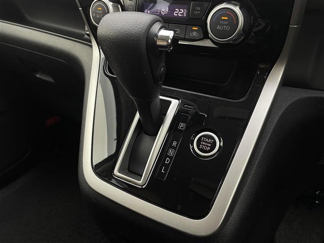 セレナ Ｘ　純正９型ナビ　１２型フリップダウンモニター　両側パワースライドドア　アラウンドビューモニター　フルセグＴＶ　ＴＶキャンセラー　Ｂｌｕｅｔｏｏｔｈオーディオ　ＬＥＤヘッドライト　エマージェンシーブレーキ（16枚目）