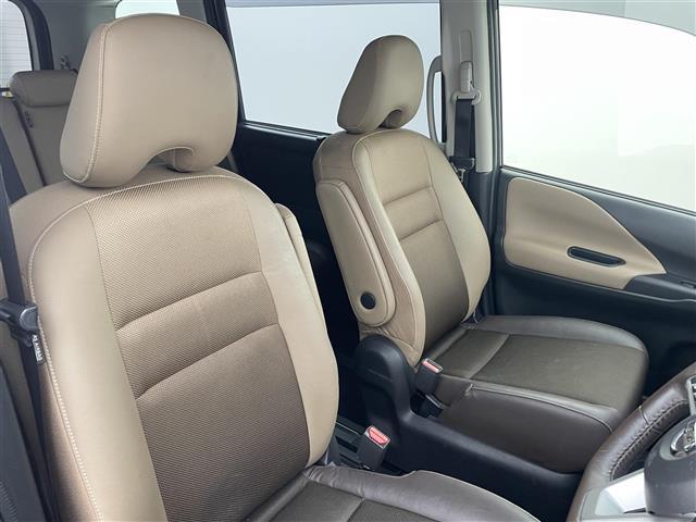 セレナ Ｘ　純正９型ナビ　１２型フリップダウンモニター　両側パワースライドドア　アラウンドビューモニター　フルセグＴＶ　ＴＶキャンセラー　Ｂｌｕｅｔｏｏｔｈオーディオ　ＬＥＤヘッドライト　エマージェンシーブレーキ（20枚目）