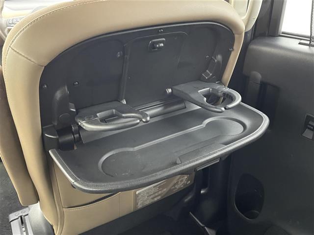 セレナ Ｘ　純正９型ナビ　１２型フリップダウンモニター　両側パワースライドドア　アラウンドビューモニター　フルセグＴＶ　ＴＶキャンセラー　Ｂｌｕｅｔｏｏｔｈオーディオ　ＬＥＤヘッドライト　エマージェンシーブレーキ（22枚目）