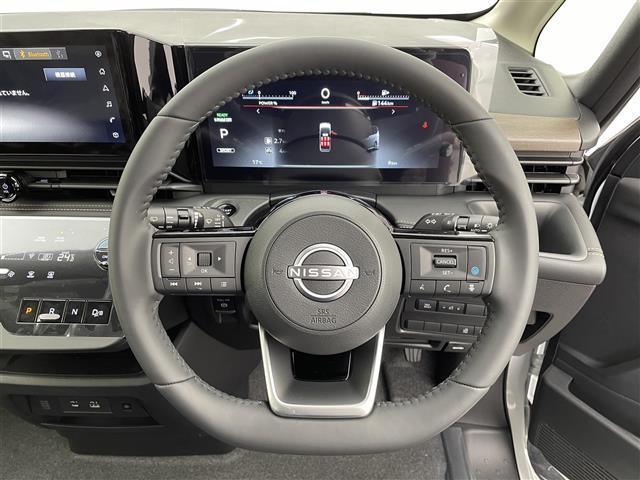 セレナ ｅ－パワー　ハイウェイスターＶ　登録済未使用車　メーカーナビ　後席モニター　プロパイロット　インテリジェントルームミラー　両側パワースライドドア　ドライブレコーダー機能　全周囲カメラ　ＥＴＣ２．０　スマートフォン連携　フルセグＴＶ（9枚目）