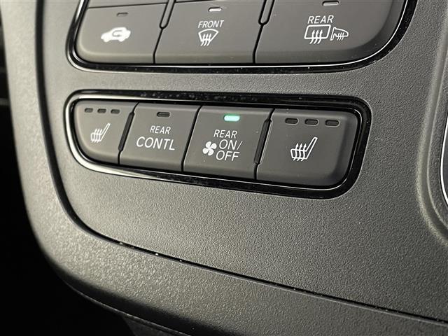 ステップワゴン e:HEVスパーダ プレミアムライン 純正11型ナビ マルイチビューカメラ パワーテールゲート 両側パワースライドドア 前後席シートヒーター ブラインドスポットインフォメーション HDMI入力端子 シーケンシャルランプ 禁煙車(15枚目)