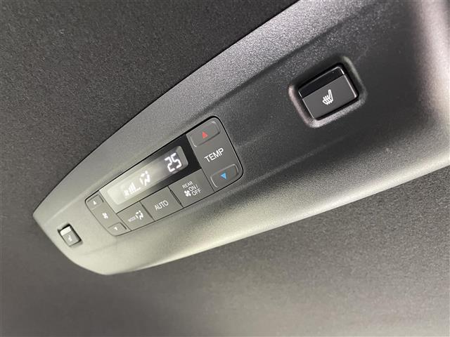 ステップワゴン e:HEVスパーダ プレミアムライン 純正11型ナビ マルイチビューカメラ パワーテールゲート 両側パワースライドドア 前後席シートヒーター ブラインドスポットインフォメーション HDMI入力端子 シーケンシャルランプ 禁煙車(30枚目)