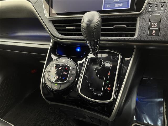 ヴォクシー ＺＳ　煌ＩＩ　純正１０型ナビ　１２型後席モニター　両側パワースライドドア　クリアランスソナー　クルーズコントロール　バックモニター　ＬＥＤヘッドランプ　フルセグＴＶ　Ｂｌｕｅｔｏｏｔｈ　セーフティセンス　禁煙車（16枚目）