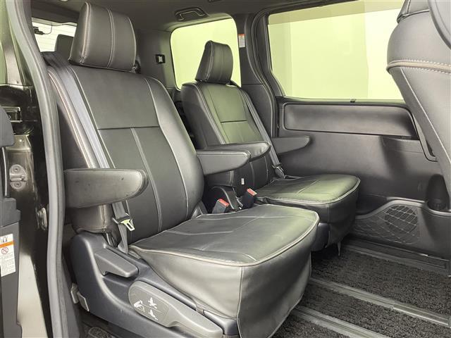 ヴォクシー ＺＳ　煌ＩＩ　純正１０型ナビ　１２型後席モニター　両側パワースライドドア　クリアランスソナー　クルーズコントロール　バックモニター　ＬＥＤヘッドランプ　フルセグＴＶ　Ｂｌｕｅｔｏｏｔｈ　セーフティセンス　禁煙車（22枚目）