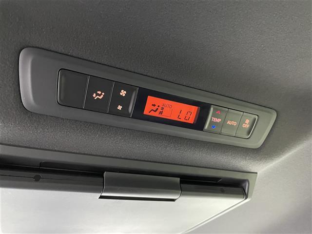 ヴォクシー ＺＳ　煌ＩＩ　純正１０型ナビ　１２型後席モニター　両側パワースライドドア　クリアランスソナー　クルーズコントロール　バックモニター　ＬＥＤヘッドランプ　フルセグＴＶ　Ｂｌｕｅｔｏｏｔｈ　セーフティセンス　禁煙車（27枚目）