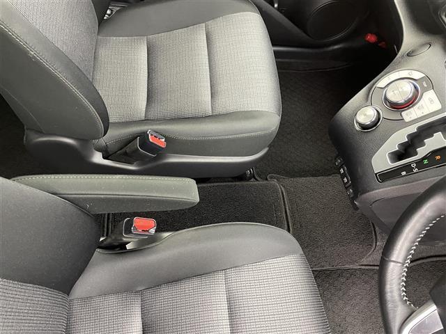 シエンタ ファンベースＧ　純正９型ナビ　全周囲カメラ　両側パワースライドドア　シートヒーター　ステアリングヒーター　プリクラッシュセーフティ　オートマチックハイビーム　レーンディパーチャーアラート　ＬＥＤヘッドランプ　禁煙車（23枚目）