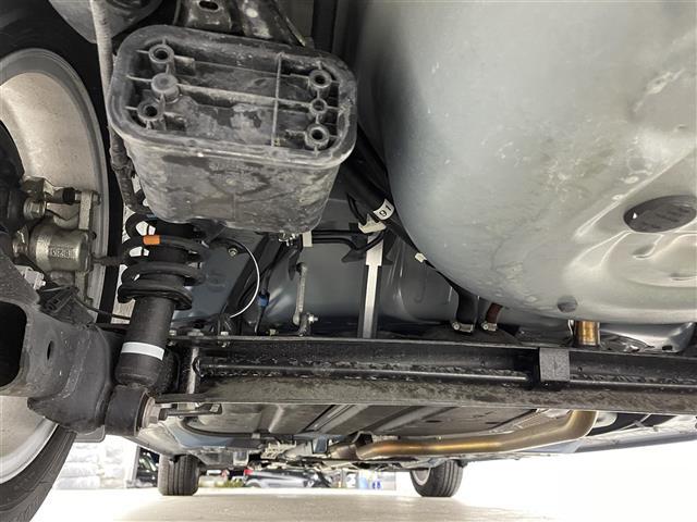 シエンタ ファンベースＧ　純正９型ナビ　全周囲カメラ　両側パワースライドドア　シートヒーター　ステアリングヒーター　プリクラッシュセーフティ　オートマチックハイビーム　レーンディパーチャーアラート　ＬＥＤヘッドランプ　禁煙車（43枚目）