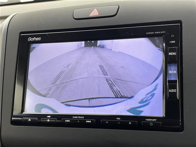 フリード Ｇ・ホンダセンシング　純正ナビ　両側パワースライドドア　ＬＥＤヘッドライト　フルセグＴＶ　衝突軽減ブレーキ　レーンキープアシスト　コンフォートビューＰＫＧ　後席サンシェード　ＥＴＣ　前後ドライブレコーダー　禁煙車（4枚目）