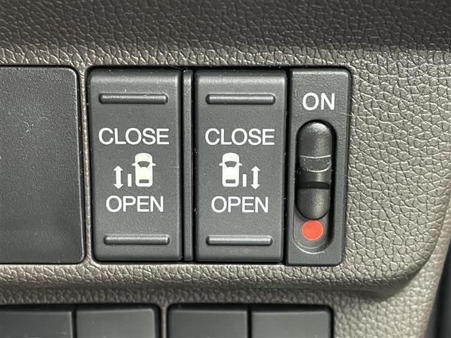 フリード Ｇ・ホンダセンシング　純正ナビ　両側パワースライドドア　ＬＥＤヘッドライト　フルセグＴＶ　衝突軽減ブレーキ　レーンキープアシスト　コンフォートビューＰＫＧ　後席サンシェード　ＥＴＣ　前後ドライブレコーダー　禁煙車（5枚目）