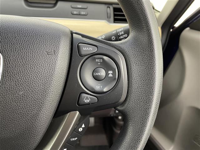 フリード Ｇ・ホンダセンシング　純正ナビ　両側パワースライドドア　ＬＥＤヘッドライト　フルセグＴＶ　衝突軽減ブレーキ　レーンキープアシスト　コンフォートビューＰＫＧ　後席サンシェード　ＥＴＣ　前後ドライブレコーダー　禁煙車（7枚目）