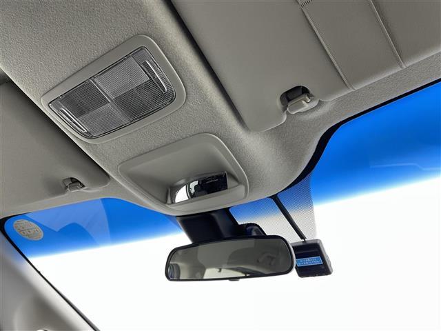 フリード Ｇ・ホンダセンシング　純正ナビ　両側パワースライドドア　ＬＥＤヘッドライト　フルセグＴＶ　衝突軽減ブレーキ　レーンキープアシスト　コンフォートビューＰＫＧ　後席サンシェード　ＥＴＣ　前後ドライブレコーダー　禁煙車（15枚目）