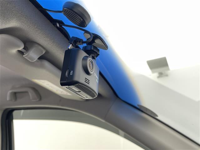 N-WGNカスタム G・ターボパッケージ 純正ナビ バックカメラ ETC ハーフレザーシート ETC HIDヘッドランプ フォグランプ ワンセグTV 純正14インチアルミ スマートキー フルオートエアコン オートライト 禁煙車(17枚目)