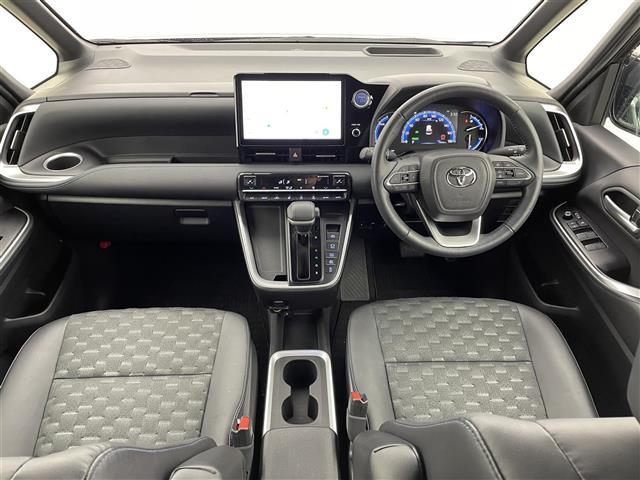 ヴォクシー ハイブリッドＳ－Ｚ　純正１０．５インチナビ　快適利便ＨＩＧＨ　後席モニター　デジタルインナーミラー　ヘッドアップディスプレイ　パワーバックドア　両側パワースライドドア　前後席シートヒーター　ＨＤＭＩ入力端子　禁煙車（2枚目）