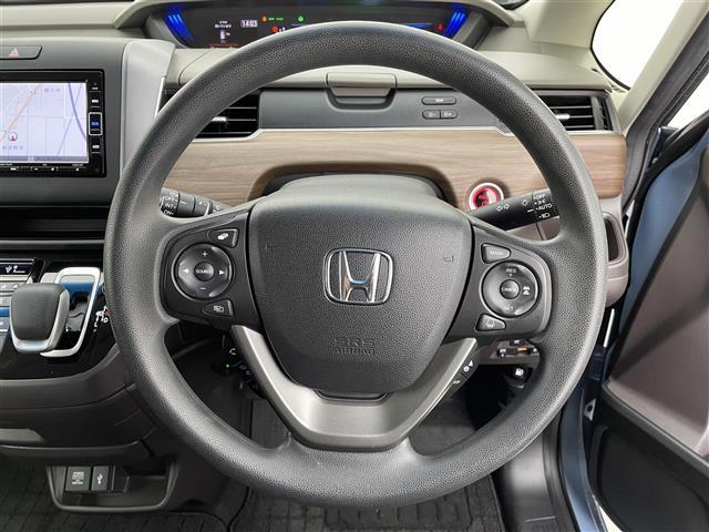 フリードハイブリッド ハイブリッド・Ｇホンダセンシング　純正ナビ　両側電動スライド　ハンズフリーオートスライド　アダプティブクルーズコントロール　衝突軽減ブレーキ　レーンキープアシスト　バックモニター　ＬＥＤヘッドライト　シートヒーター　ビルトインＥＴＣ（9枚目）