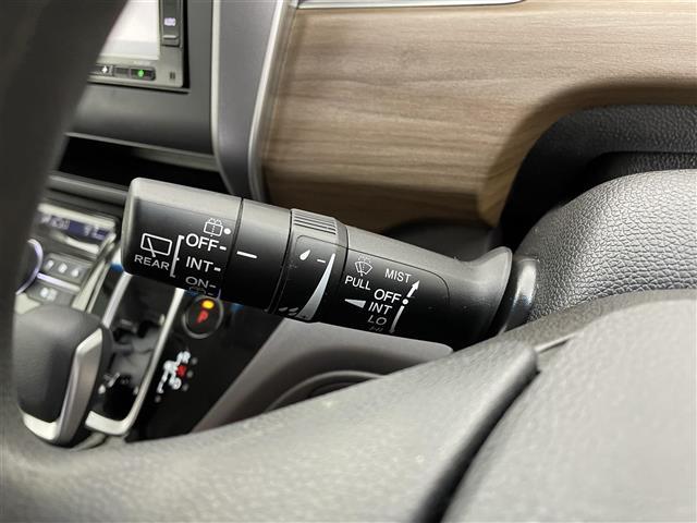 フリードハイブリッド ハイブリッド・Ｇホンダセンシング　純正ナビ　両側電動スライド　ハンズフリーオートスライド　アダプティブクルーズコントロール　衝突軽減ブレーキ　レーンキープアシスト　バックモニター　ＬＥＤヘッドライト　シートヒーター　ビルトインＥＴＣ（11枚目）