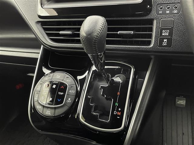 ヴォクシー ＺＳ　煌ＩＩＩ　純正ナビ　後席モニター　両側パワースライドドア　バックカメラ　ＥＴＣ　前後ドライブレコーダー　クルーズコントロール　トヨタセーフティセンス　ＬＥＤヘッドランプ　フルセグＴＶ　スペアタイヤ　禁煙車（13枚目）