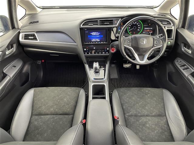 シャトル ハイブリッドＸ　ホンダセンシング　純正８型ナビ　バックモニター　ＥＴＣ　ＬＥＤヘッドライト　アダプティブクルーズコントロール　シートヒーター　ハーフレザー　衝突軽減ブレーキ　レーンキープアシスト　フルセグＴＶ　Ｂｌｕｅｔｏｏｔｈ　禁煙（2枚目）