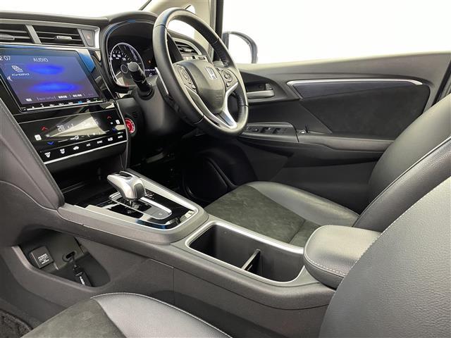 シャトル ハイブリッドＸ　ホンダセンシング　純正８型ナビ　バックモニター　ＥＴＣ　ＬＥＤヘッドライト　アダプティブクルーズコントロール　シートヒーター　ハーフレザー　衝突軽減ブレーキ　レーンキープアシスト　フルセグＴＶ　Ｂｌｕｅｔｏｏｔｈ　禁煙（25枚目）