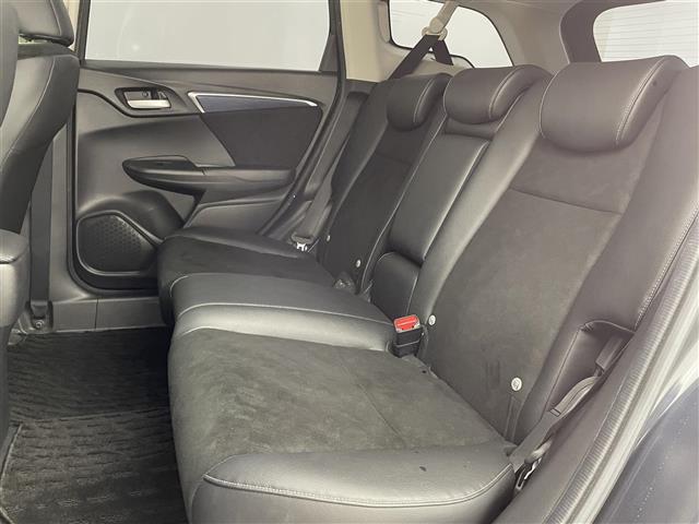 シャトル ハイブリッドＸ　ホンダセンシング　純正８型ナビ　バックモニター　ＥＴＣ　ＬＥＤヘッドライト　アダプティブクルーズコントロール　シートヒーター　ハーフレザー　衝突軽減ブレーキ　レーンキープアシスト　フルセグＴＶ　Ｂｌｕｅｔｏｏｔｈ　禁煙（27枚目）