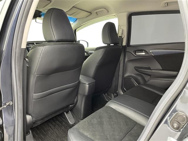 シャトル ハイブリッドＸ　ホンダセンシング　純正８型ナビ　バックモニター　ＥＴＣ　ＬＥＤヘッドライト　アダプティブクルーズコントロール　シートヒーター　ハーフレザー　衝突軽減ブレーキ　レーンキープアシスト　フルセグＴＶ　Ｂｌｕｅｔｏｏｔｈ　禁煙（29枚目）