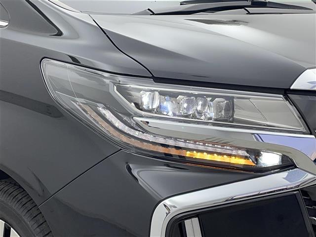 アルファード ２．５Ｓ　Ｃパッケージ　サンルーフ　後席モニター　デジタルインナーミラー　ＢＳＭ　ＲＣＴＡ　アダプティブクルーズコントロール　セーフティセンス　１００Ｖ電源　フルセグＴＶ　ＣＤ／ＤＶＤ　ＥＴＣ２．０　ドライブレコーダー　禁煙（32枚目）