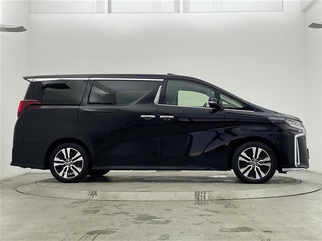 アルファード ２．５Ｓ　Ｃパッケージ　サンルーフ　後席モニター　デジタルインナーミラー　ＢＳＭ　ＲＣＴＡ　アダプティブクルーズコントロール　セーフティセンス　１００Ｖ電源　フルセグＴＶ　ＣＤ／ＤＶＤ　ＥＴＣ２．０　ドライブレコーダー　禁煙（35枚目）