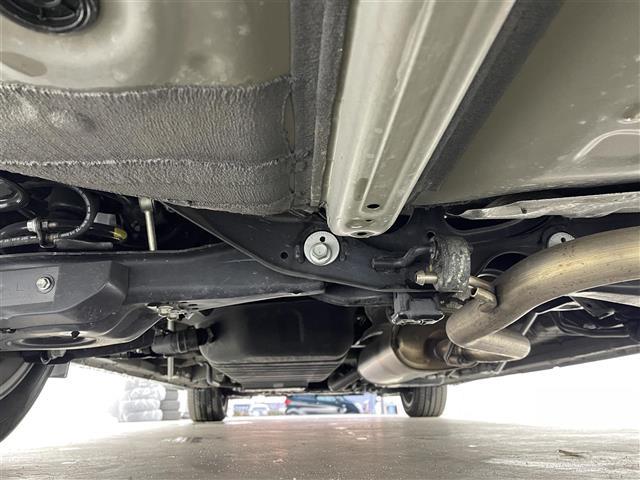 アルファード ２．５Ｓ　Ｃパッケージ　サンルーフ　後席モニター　デジタルインナーミラー　ＢＳＭ　ＲＣＴＡ　アダプティブクルーズコントロール　セーフティセンス　１００Ｖ電源　フルセグＴＶ　ＣＤ／ＤＶＤ　ＥＴＣ２．０　ドライブレコーダー　禁煙（43枚目）