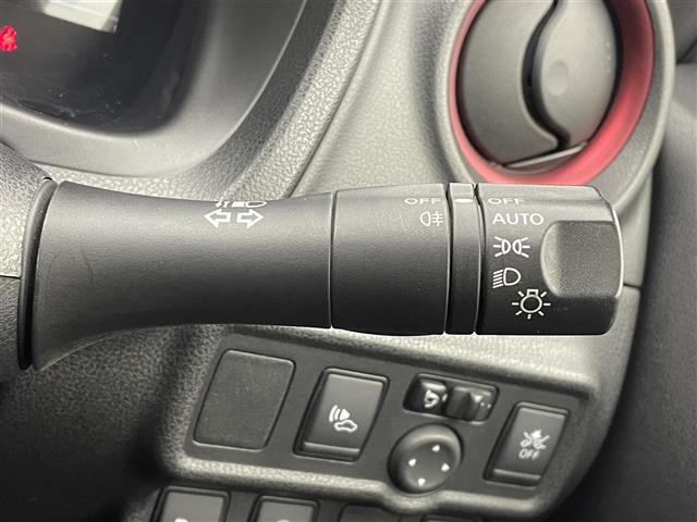 ノート e-パワーニスモ ディスプレイオーディオ BT接続/CD/DVD/ブルーレイ対応/USB入力/AM/FM 純正16インチAW クルーズコントロール ニスモ専用シート LEDヘッドライト フォグランプ(9枚目)