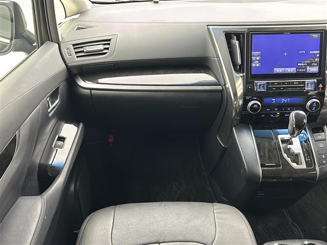 ヴェルファイア ２．５Ｚ　アルパイン１０型ナビ　１２．８型フリップダウンモニター　ＲＳ－Ｒダウンサス　両側パワースライドドア　バックモニター　ＥＴＣ　電動パーキングブレーキ　オートホールド　クリアランスソナー　ＬＥＤヘッド（13枚目）