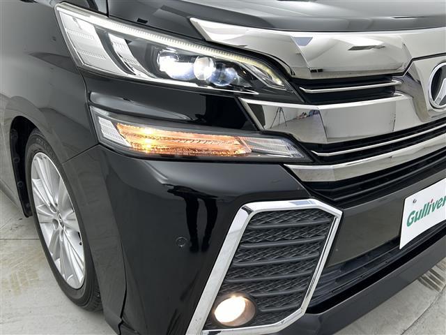 ヴェルファイア ２．５Ｚ　アルパイン１０型ナビ　１２．８型フリップダウンモニター　ＲＳ－Ｒダウンサス　両側パワースライドドア　バックモニター　ＥＴＣ　電動パーキングブレーキ　オートホールド　クリアランスソナー　ＬＥＤヘッド（28枚目）