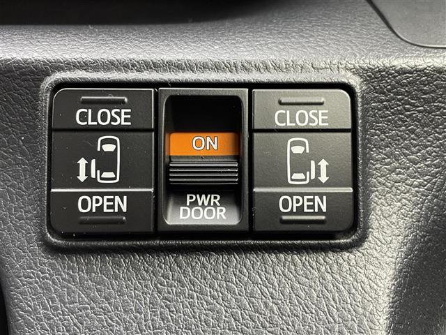 シエンタ ハイブリッドＧ　クエロ　純正ナビ　後席モニター　両側パワースライドドア　バックモニター　ＥＴＣ２．０　ドライブレコーダー　ＬＥＤヘッドランプ　フォグランプ　１６インチＡＷ　オートライト　トヨタセーフティセンス　禁煙車（5枚目）