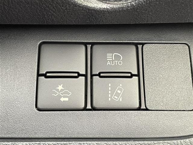 シエンタ ハイブリッドＧ　クエロ　純正ナビ　後席モニター　両側パワースライドドア　バックモニター　ＥＴＣ２．０　ドライブレコーダー　ＬＥＤヘッドランプ　フォグランプ　１６インチＡＷ　オートライト　トヨタセーフティセンス　禁煙車（6枚目）