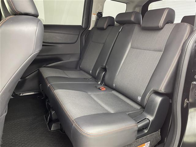 シエンタ ハイブリッドＧ　クエロ　純正ナビ　後席モニター　両側パワースライドドア　バックモニター　ＥＴＣ２．０　ドライブレコーダー　ＬＥＤヘッドランプ　フォグランプ　１６インチＡＷ　オートライト　トヨタセーフティセンス　禁煙車（27枚目）