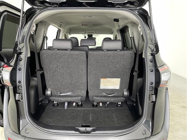 シエンタ ハイブリッドＧ　クエロ　純正ナビ　後席モニター　両側パワースライドドア　バックモニター　ＥＴＣ２．０　ドライブレコーダー　ＬＥＤヘッドランプ　フォグランプ　１６インチＡＷ　オートライト　トヨタセーフティセンス　禁煙車（30枚目）