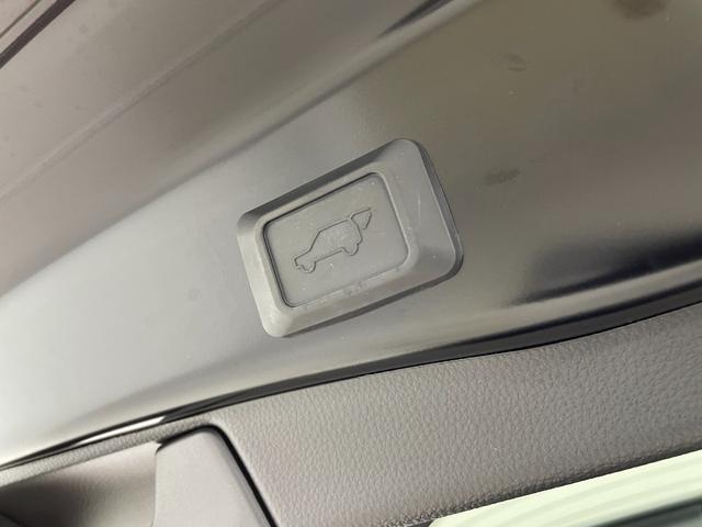 ＲＡＶ４ アドベンチャー　オフロードパッケージ　純正９型ナビ　パワーバックドア　ＢＳＭ　ＲＣＴＡ　アダプティブクルーズ　シートヒーター／ベンチレーション　ステアリングヒーター　メモリ機能付パワーシート　１００Ｖ電源　ＴＲＤマッドフラップ　禁煙車（39枚目）
