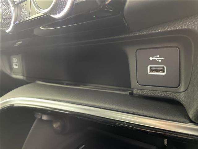 ヴェゼル e:HEV Z 純正9型コネクトナビ BSM パワーバックドア アダプティブクルーズ シートヒーター ワイヤレス充電 ハーフレザーシート ドライブレコーダー ETC2.0 ホンダセンシング スマートフォン連携 禁煙車(19枚目)