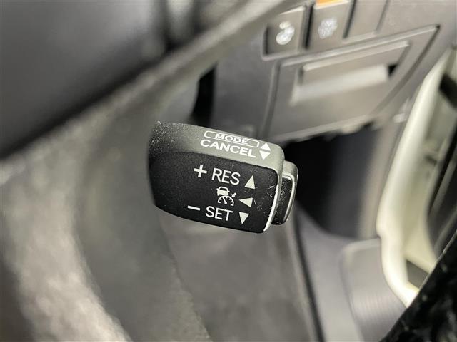 ヴェルファイア ２．５Ｚ　Ｇエディション　純正ナビ　後席モニター　ＪＢＬサウンド　パワーバックドア　両側パワースライドドア　プリクラッシュセーフティ　クルーズコントロール　ＨＤＭＩ入力端子　クリアランスソナー　駐車アシスト　ＥＴＣ　禁煙車（7枚目）