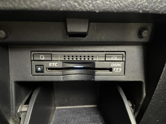 ヴェルファイア ２．５Ｚ　Ｇエディション　純正ナビ　後席モニター　ＪＢＬサウンド　パワーバックドア　両側パワースライドドア　プリクラッシュセーフティ　クルーズコントロール　ＨＤＭＩ入力端子　クリアランスソナー　駐車アシスト　ＥＴＣ　禁煙車（12枚目）