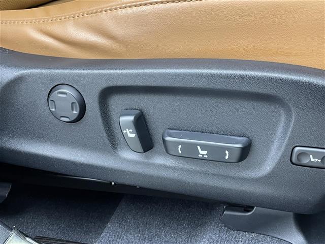 ＲＸ ＲＸ４５０ｈ　バージョンＬ　４ＷＤ　パノラマルーフ　全周囲カメラ　三眼ＬＥＤヘッド　ＢＳＭ　ＨＵＤ　１００Ｖ電源　後席電動格納　前後席シートヒーター　ステアリングヒーター　パワーバックドア　追従クルーズ　純正ＥＧスターター　禁煙（20枚目）