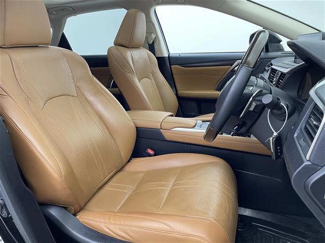 ＲＸ ＲＸ４５０ｈ　バージョンＬ　４ＷＤ　パノラマルーフ　全周囲カメラ　三眼ＬＥＤヘッド　ＢＳＭ　ＨＵＤ　１００Ｖ電源　後席電動格納　前後席シートヒーター　ステアリングヒーター　パワーバックドア　追従クルーズ　純正ＥＧスターター　禁煙（21枚目）