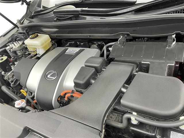 ＲＸ ＲＸ４５０ｈ　バージョンＬ　４ＷＤ　パノラマルーフ　全周囲カメラ　三眼ＬＥＤヘッド　ＢＳＭ　ＨＵＤ　１００Ｖ電源　後席電動格納　前後席シートヒーター　ステアリングヒーター　パワーバックドア　追従クルーズ　純正ＥＧスターター　禁煙（43枚目）