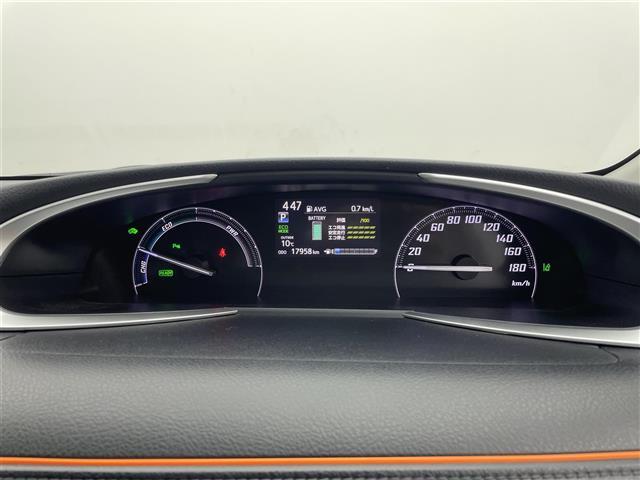 シエンタ ハイブリッド ファンベースG 純正ナビ 全周囲カメラ 両側電動スライドドア シートヒーター クルーズコントロール クリアランスソナー トヨタセーフティセンス LEDヘッドランプ フォグランプ 純正15インチアルミ 禁煙車(12枚目)